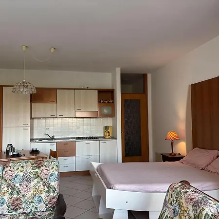 Romantic View Base In Germignaga